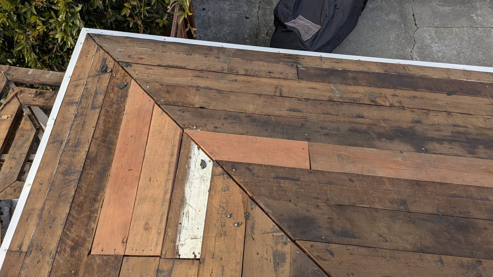 Reclaimed Wood Herringbone Detail